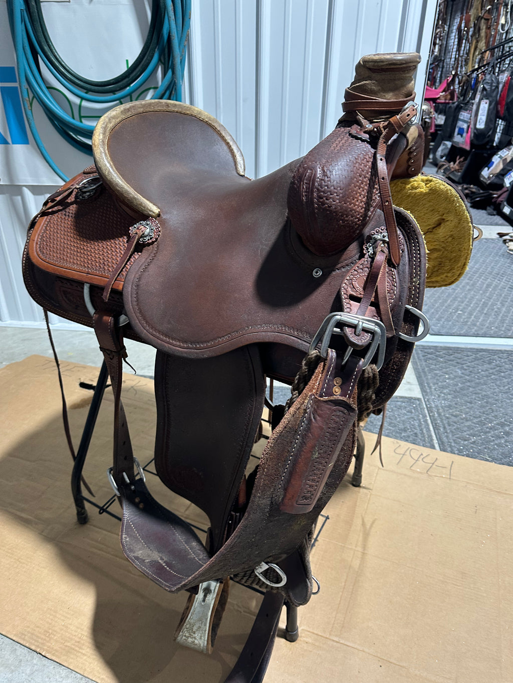 15” NRS ranch roper competitor