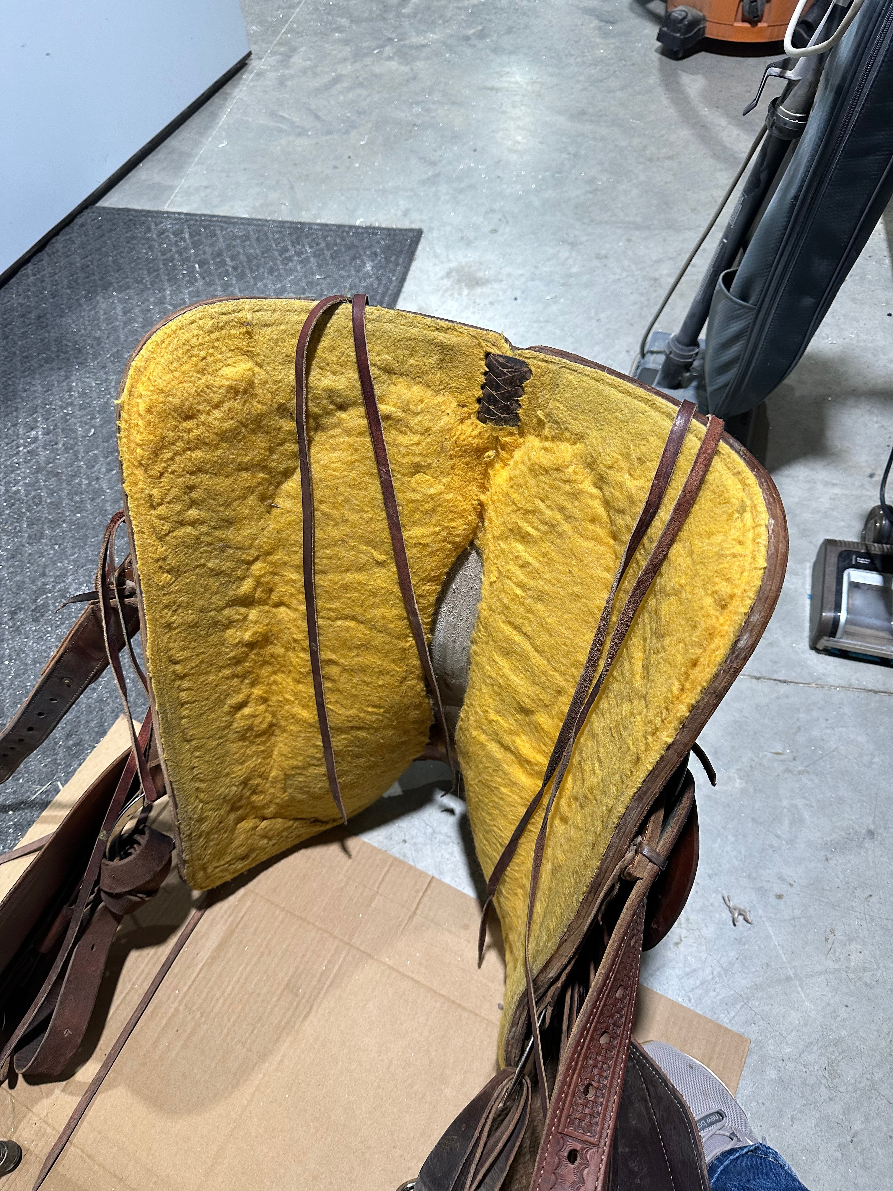 15” NRS ranch roper competitor