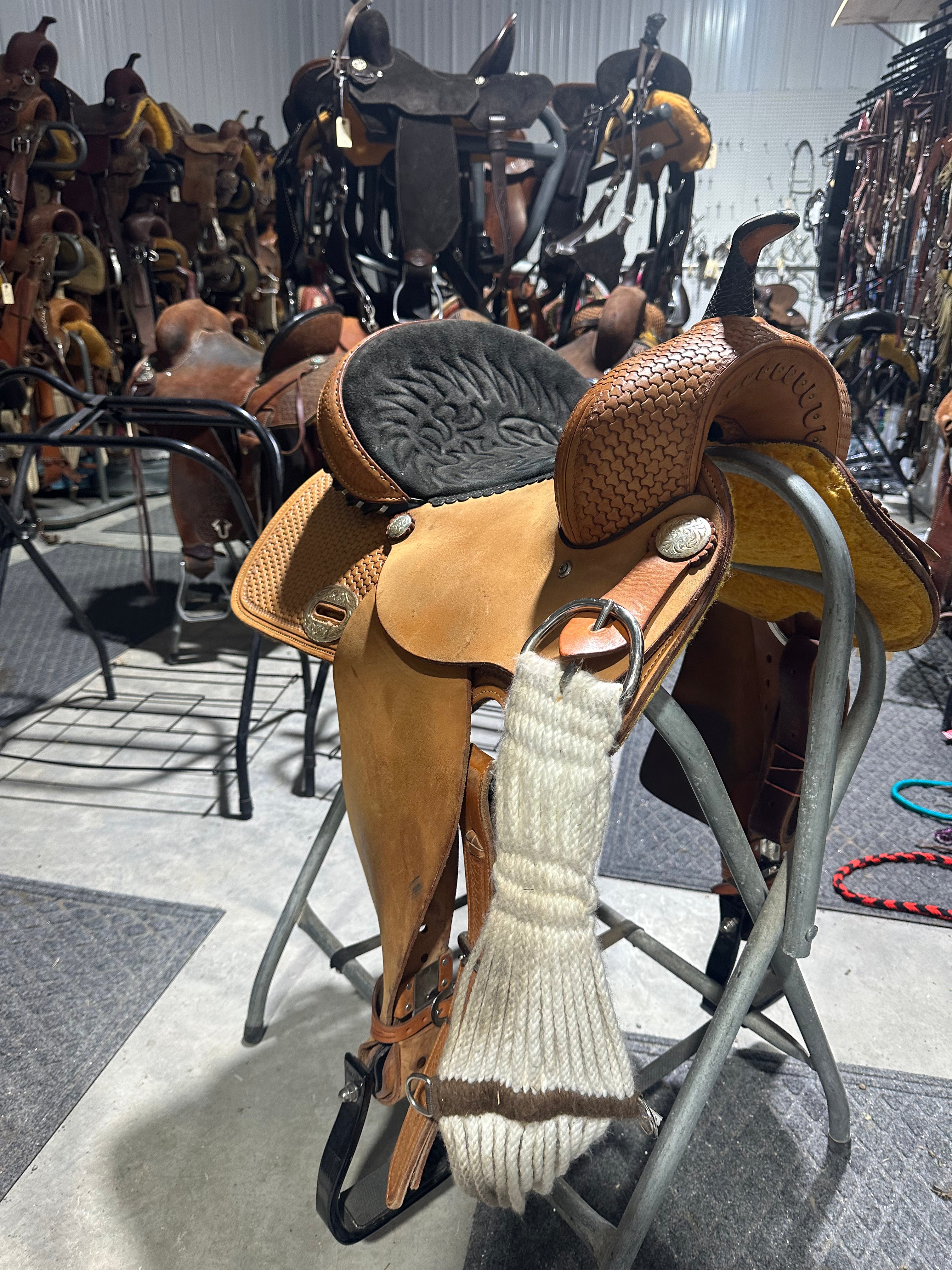 14” Alamo barrel saddle
