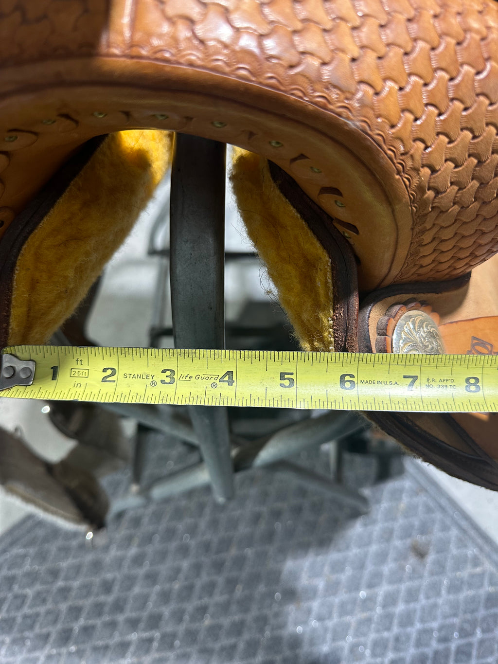 14” Alamo barrel saddle