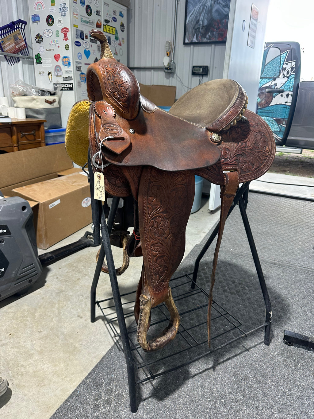 14” Frontier saddlery barrel saddle Canadian made