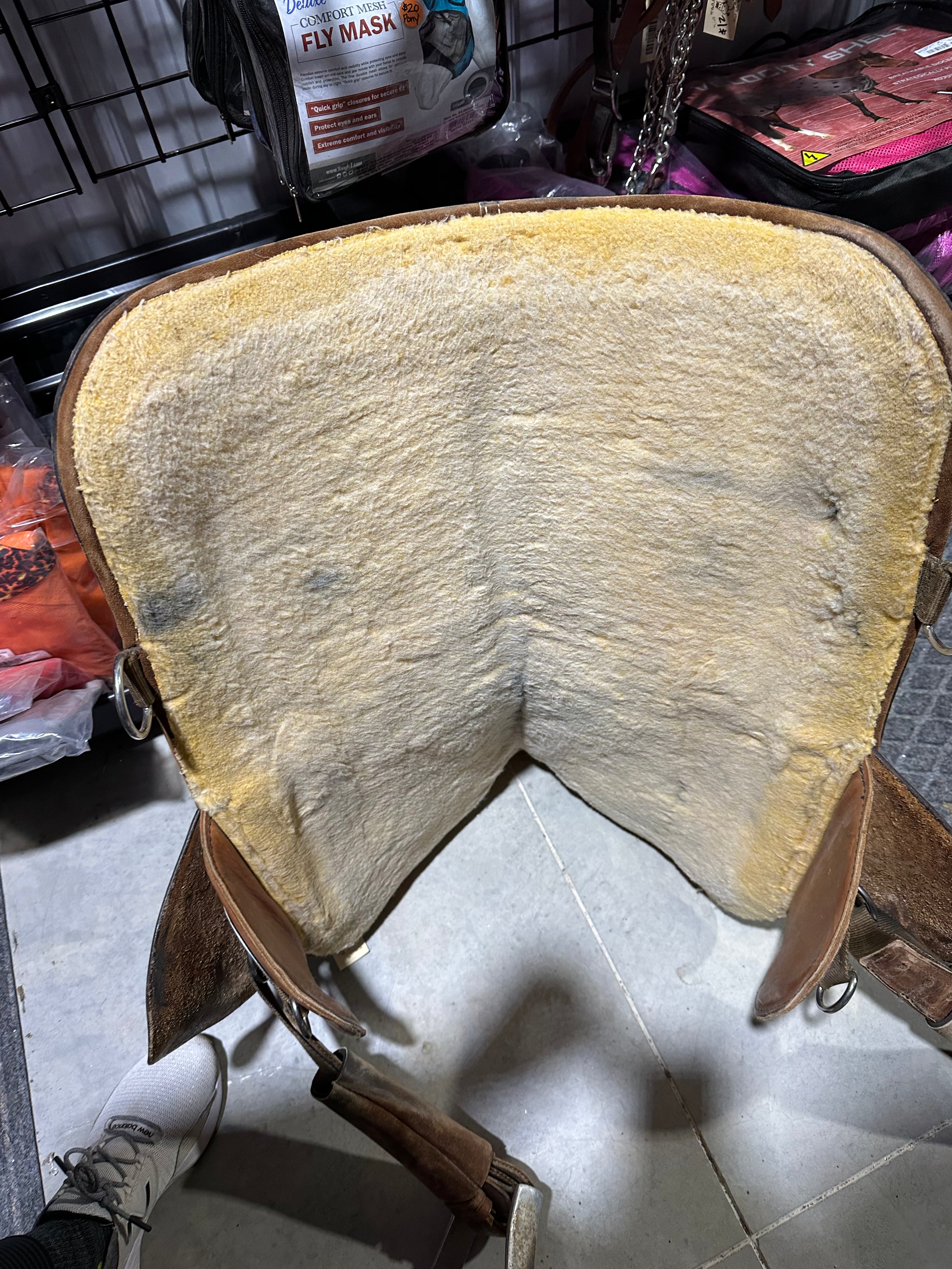 13.5” Bob Marshall treeless barrel saddle