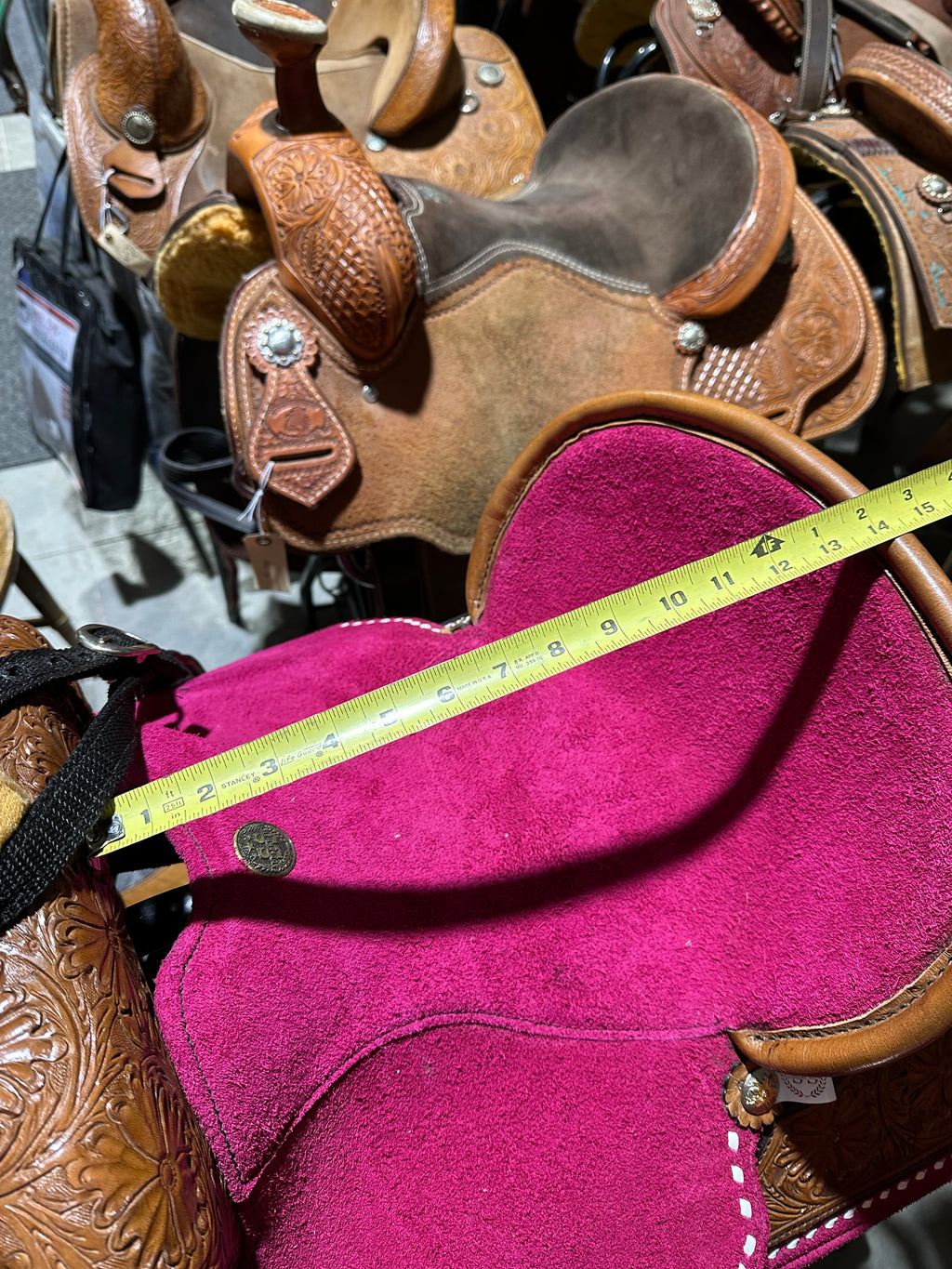 14” Silva PINK light weight barrel saddle
