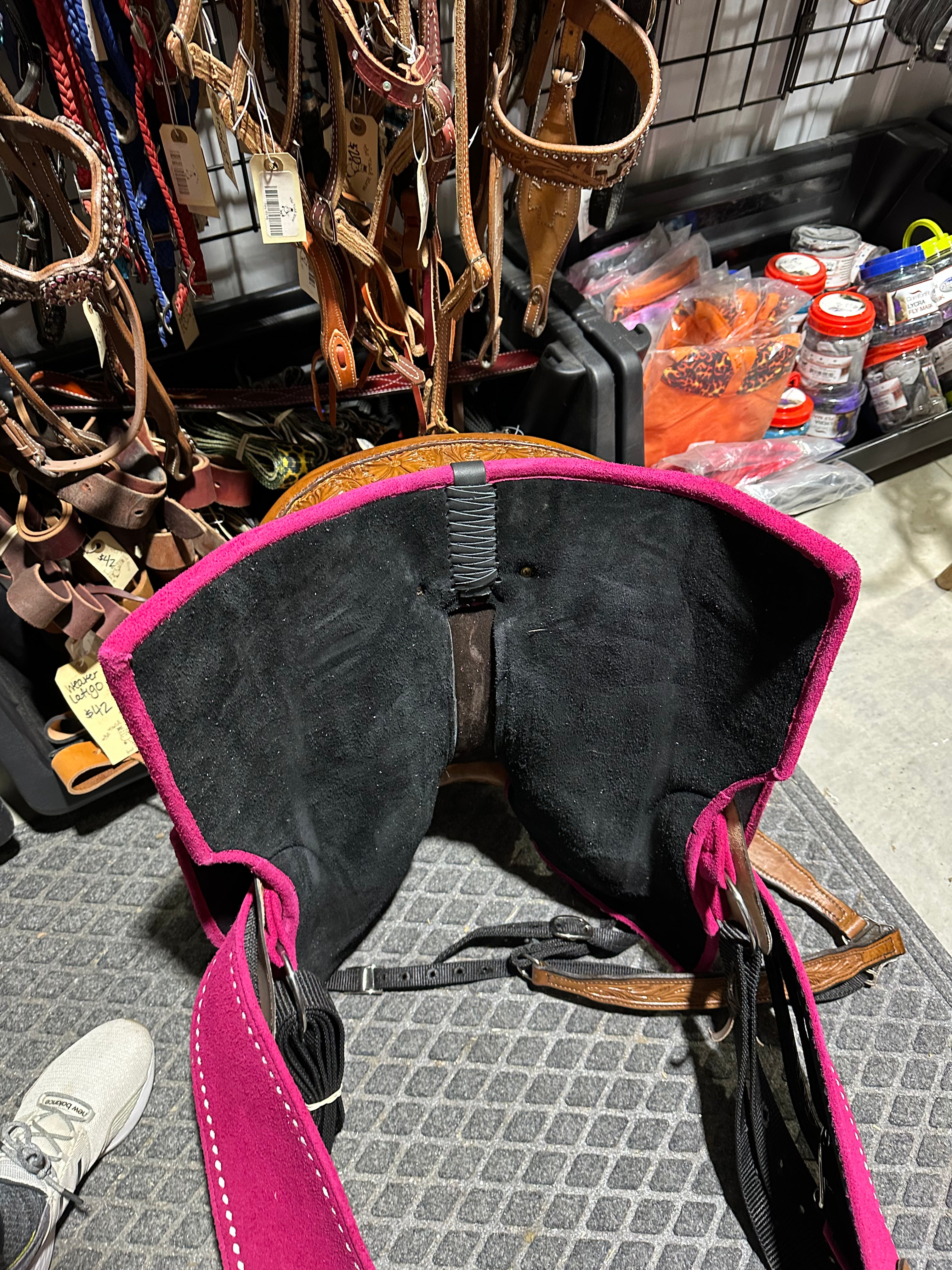 14” Silva PINK light weight barrel saddle