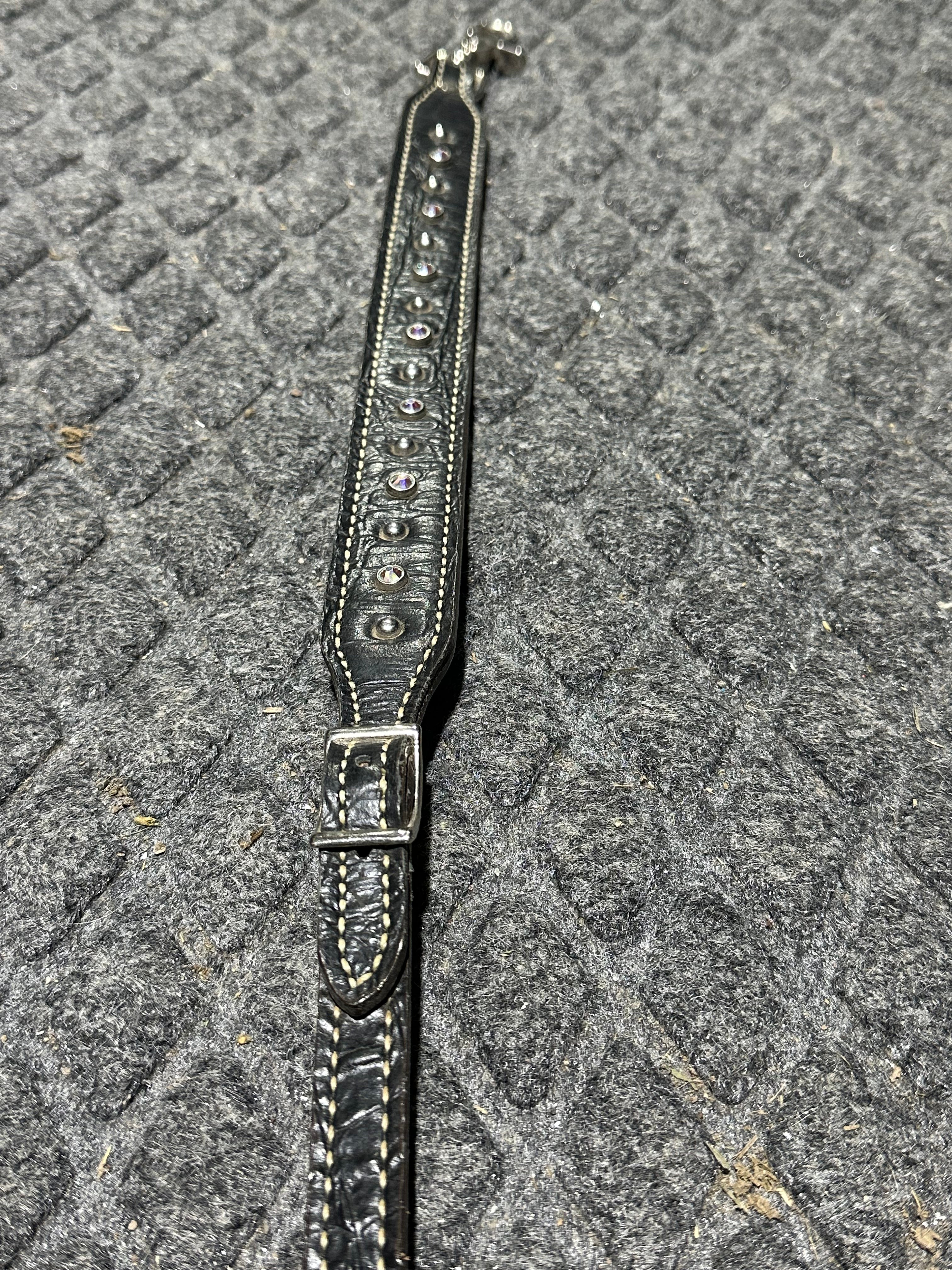 Wither straps